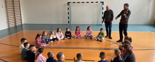 Młodsze klasy odkrywają tradycję - warsztaty dla najmłodszych w PSP Przyłęk