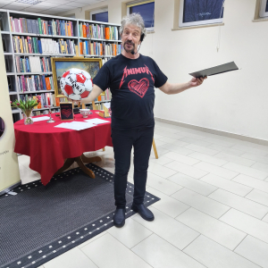 Autor Piotr Pilarski .